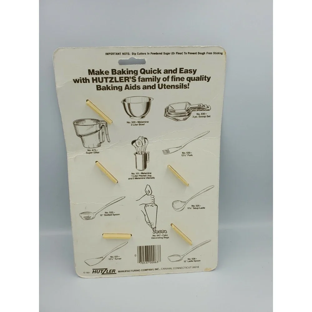 Vintage Cookie Cutters Hutzler Set‎ of 5 Cookie Cutters Sealed Bear Fish Animals